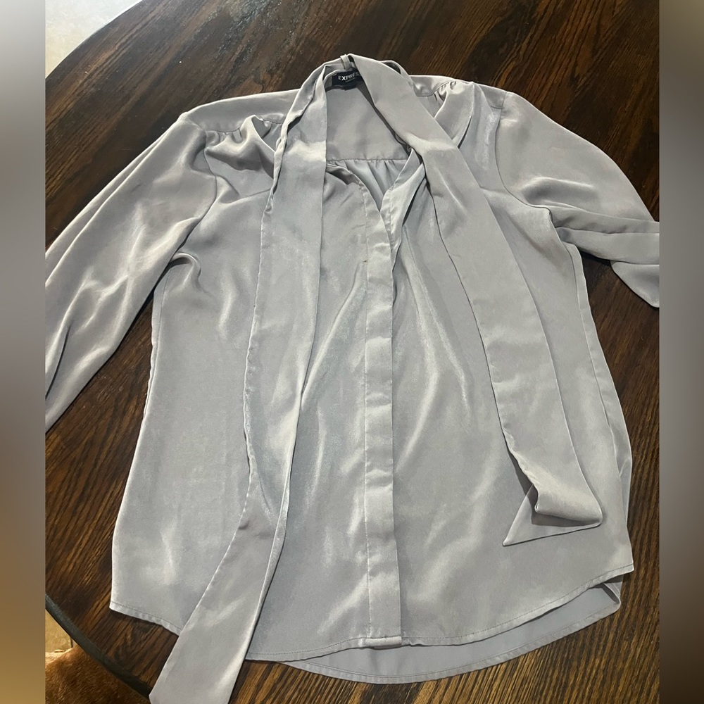 Silver long sleeve Express top